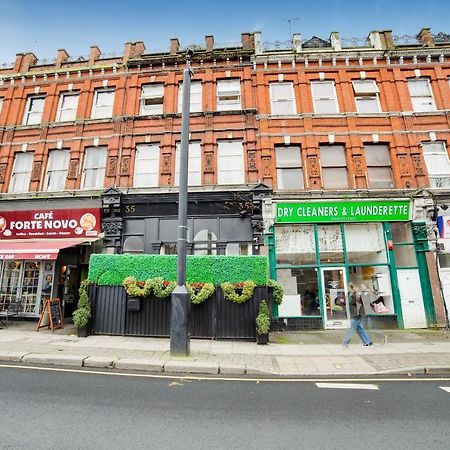 Oyo London Lodge Exterior photo